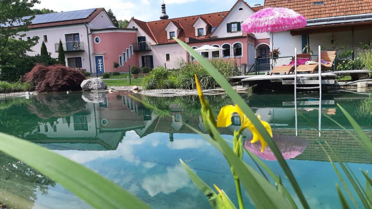 Hotel Garni Landhaus Florian Бад Блумау Екстериор снимка